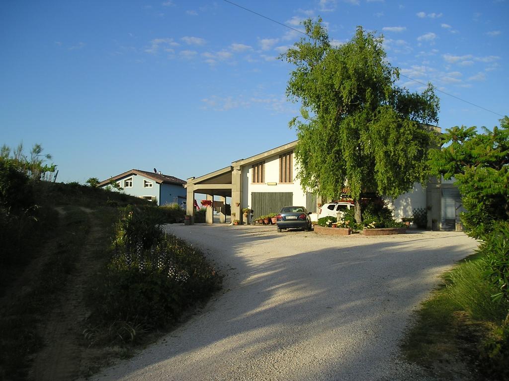 Agriturismo Le Essenze - Terrazza Sulla Romagna Cesena Eksteriør billede