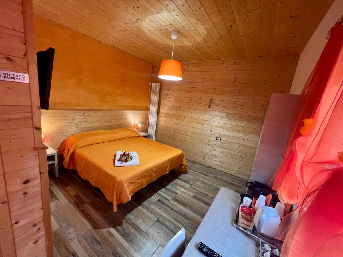 Agriturismo Le Essenze - Terrazza Sulla Romagna Cesena Eksteriør billede