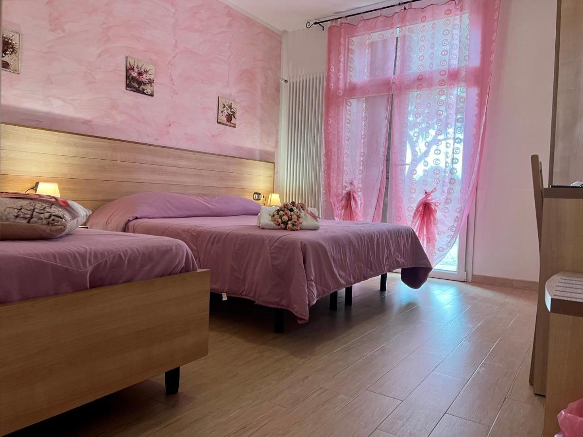 Agriturismo Le Essenze - Terrazza Sulla Romagna Cesena Eksteriør billede